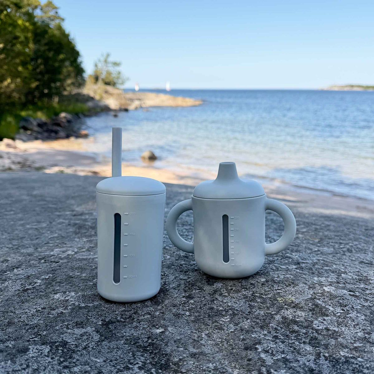 Krus med sugerør silikone 200 ml sølvgrå