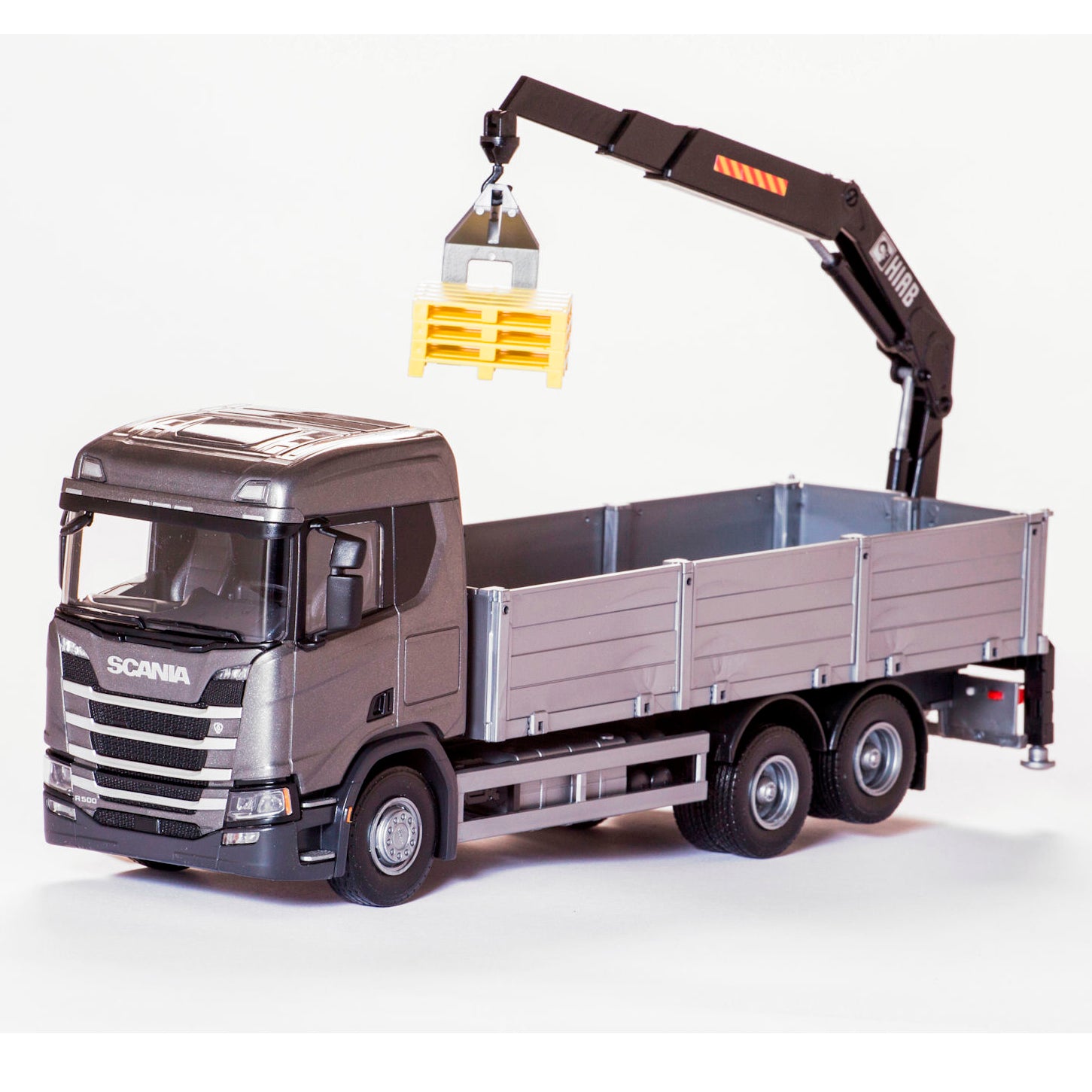 Emek Lastbil Scania Grå 1:25 – bild 1