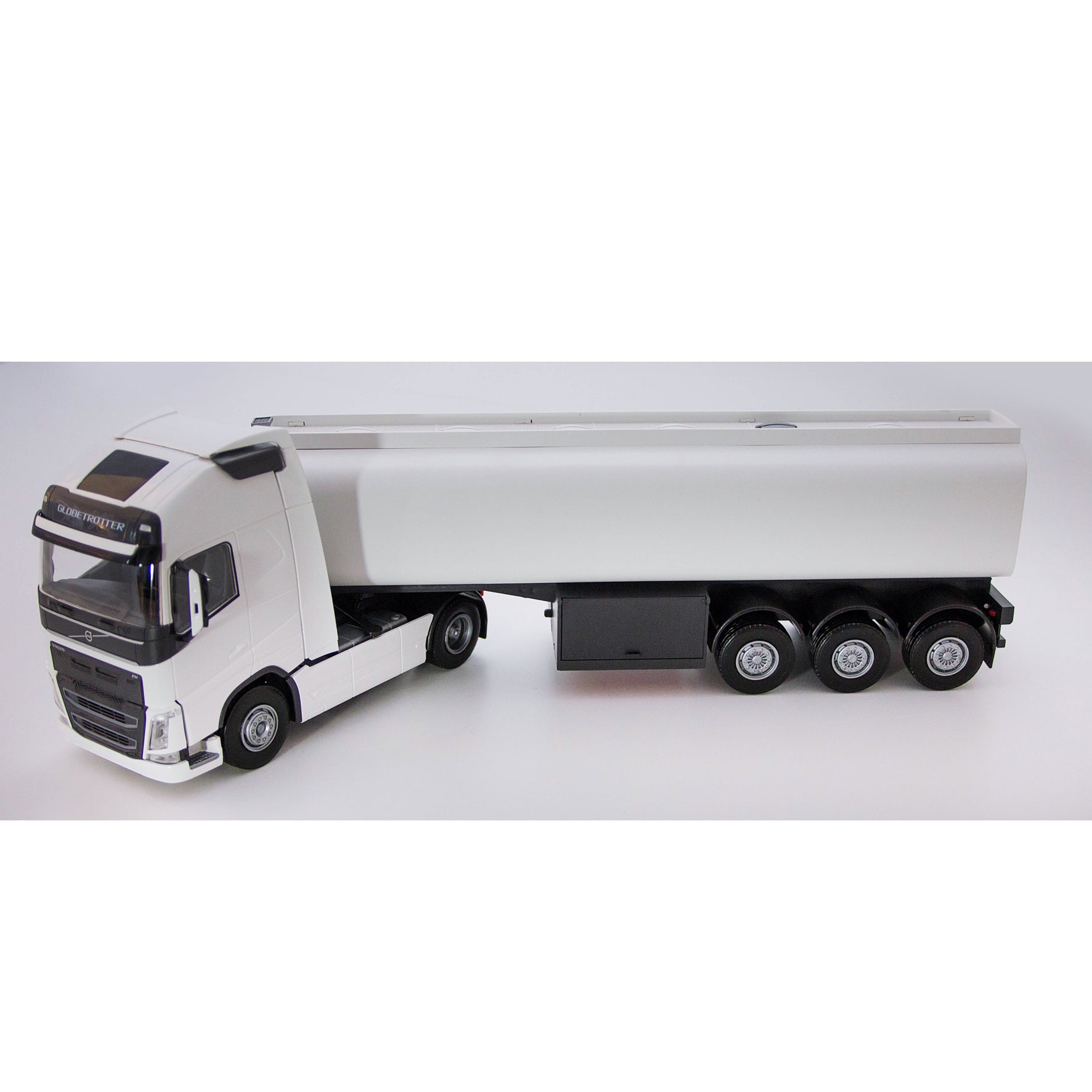 Volvo Fh Tankbil Vit – bild 1