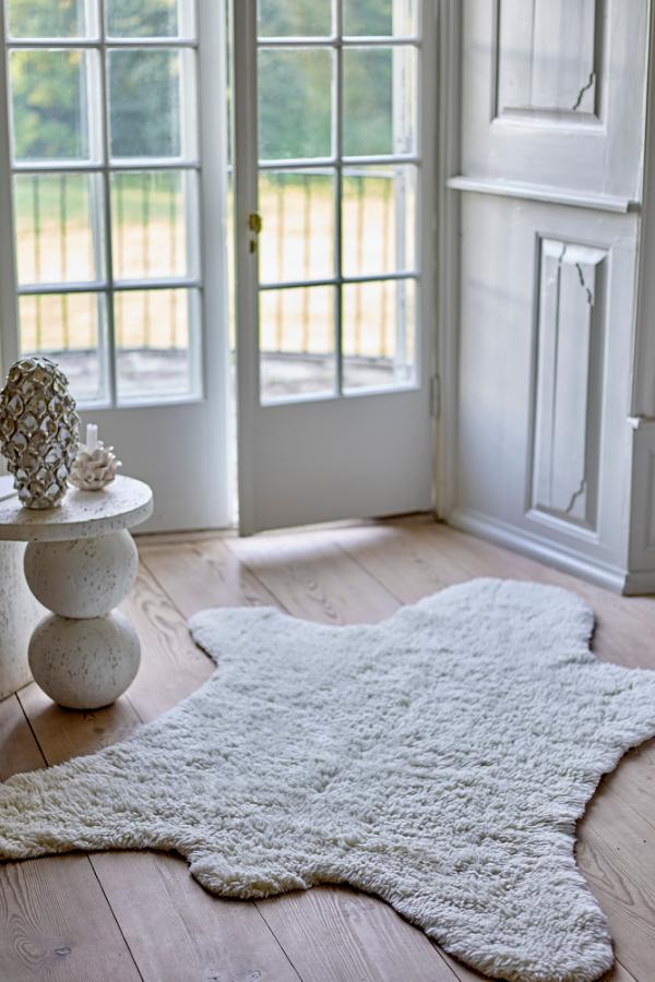 Bear Rug, White, Wool